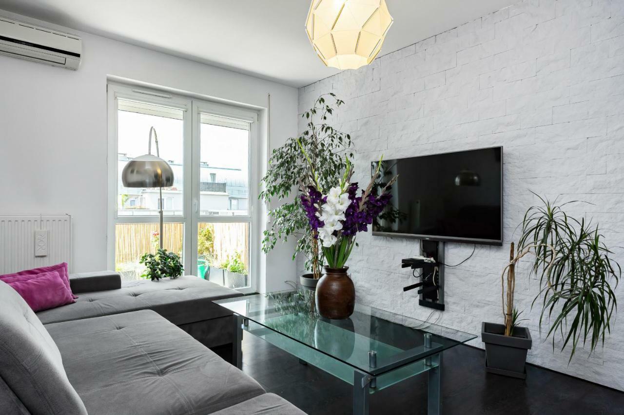 Apartments Wroclaw Manganowa By Noclegi Renters Dış mekan fotoğraf
